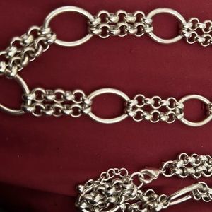 Women’s vintage Avon necklace and bracelet set